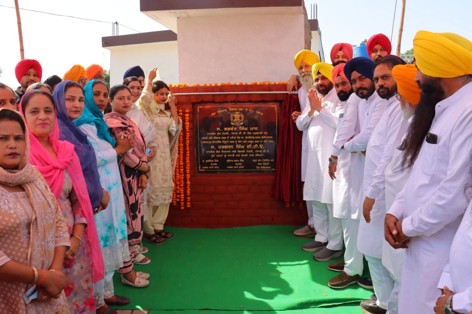 18 ਕਰੋੜ ਰੁਪਏ ਨਾਲ ਮੁਕੰਮਲ ਹੋਵੇਗੀ ਗਹਿਰੀ ਮੰਡੀ ਤੋਂ ਮਹਿਤਾ ਨੂੰ ਜੋੜਨ ਵਾਲੀ ਸੜਕ – ਹਰਭਜਨ ਸਿੰਘ ਈ.ਟੀ.ੳ 