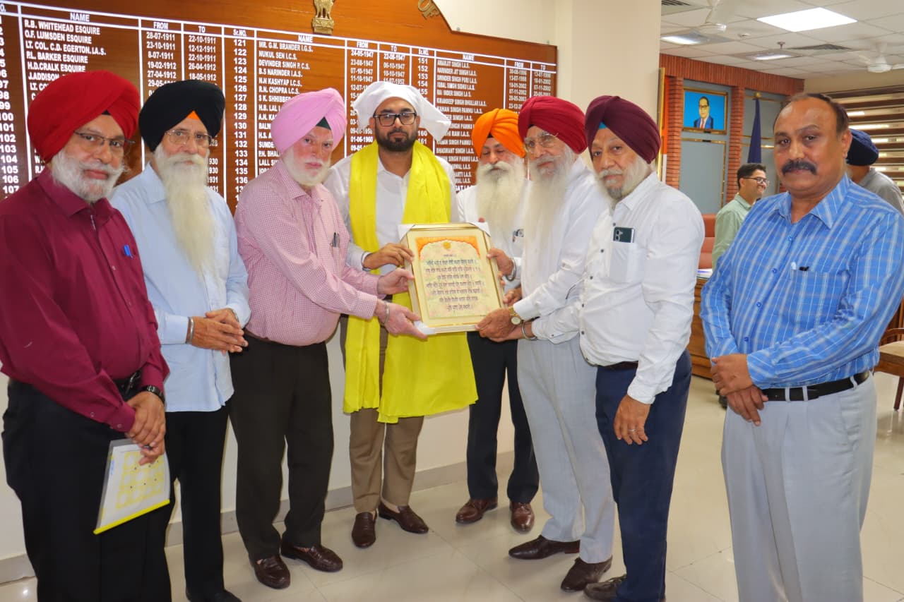 ਮਿਸ਼ਨ ਚੜ੍ਹਦੀ ਕਲਾ ਮੁਹਿੰਮ ਤਹਿਤ ਗੁਰਦੁਆਰਾ ਸਾਧ ਸੰਗਤ ਸੰਤ ਸ਼ੰਕਰ ਸਿੰਘ ਕਬੀਰ ਪਾਰਕ ਨੇ ਦਿੱਤਾ 4 ਲੱਖ ਦਾ ਯੋਗਦਾਨ-